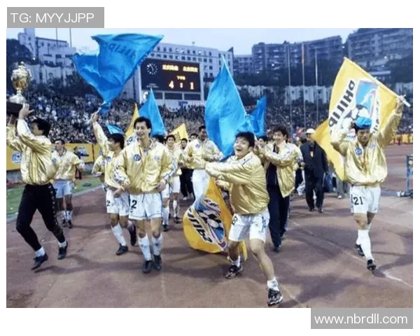 重庆足球队团队协作新模式引发热议助力球队重返巅峰